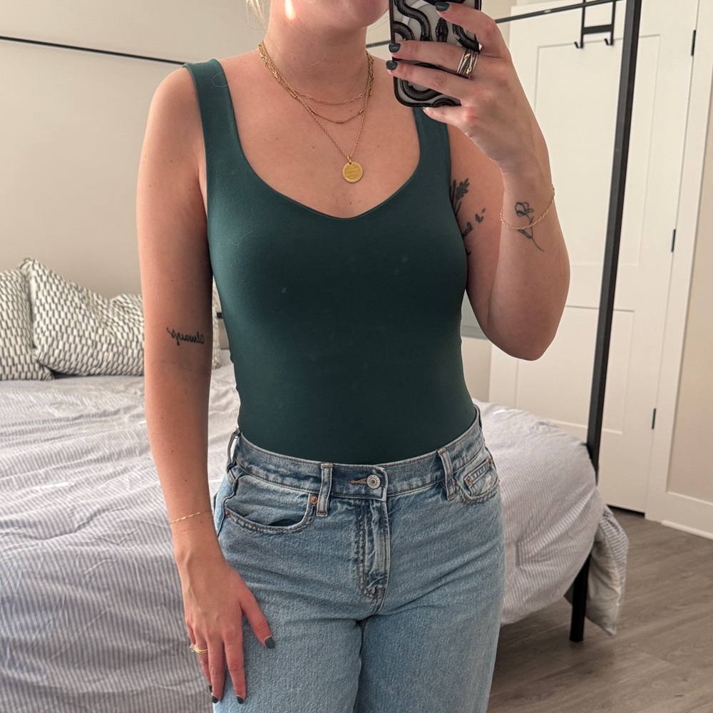 Women's Scoop Neck Bodysuit in Deep Green Size M/L